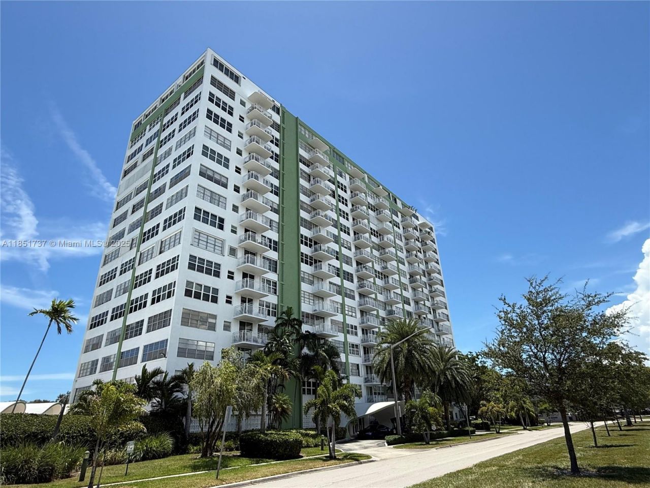 2100 Sans Souci Blvd, Unit B1406, North Miami, FL 33181 Photo