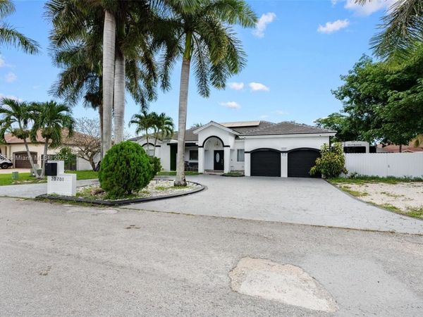 20701 SW 132nd Ct, Miami, FL 33177