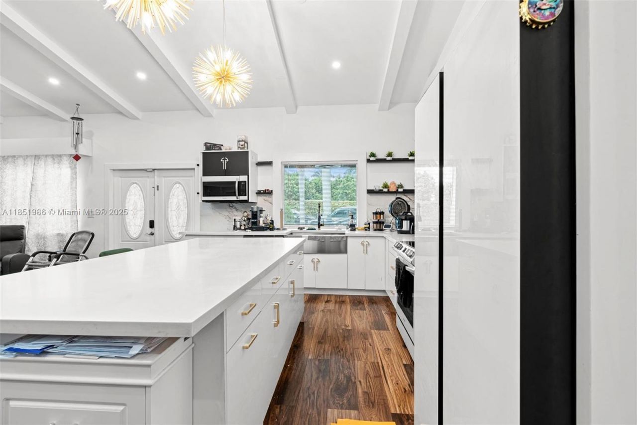 20701 SW 132nd Ct, Miami, FL 33177 Photo