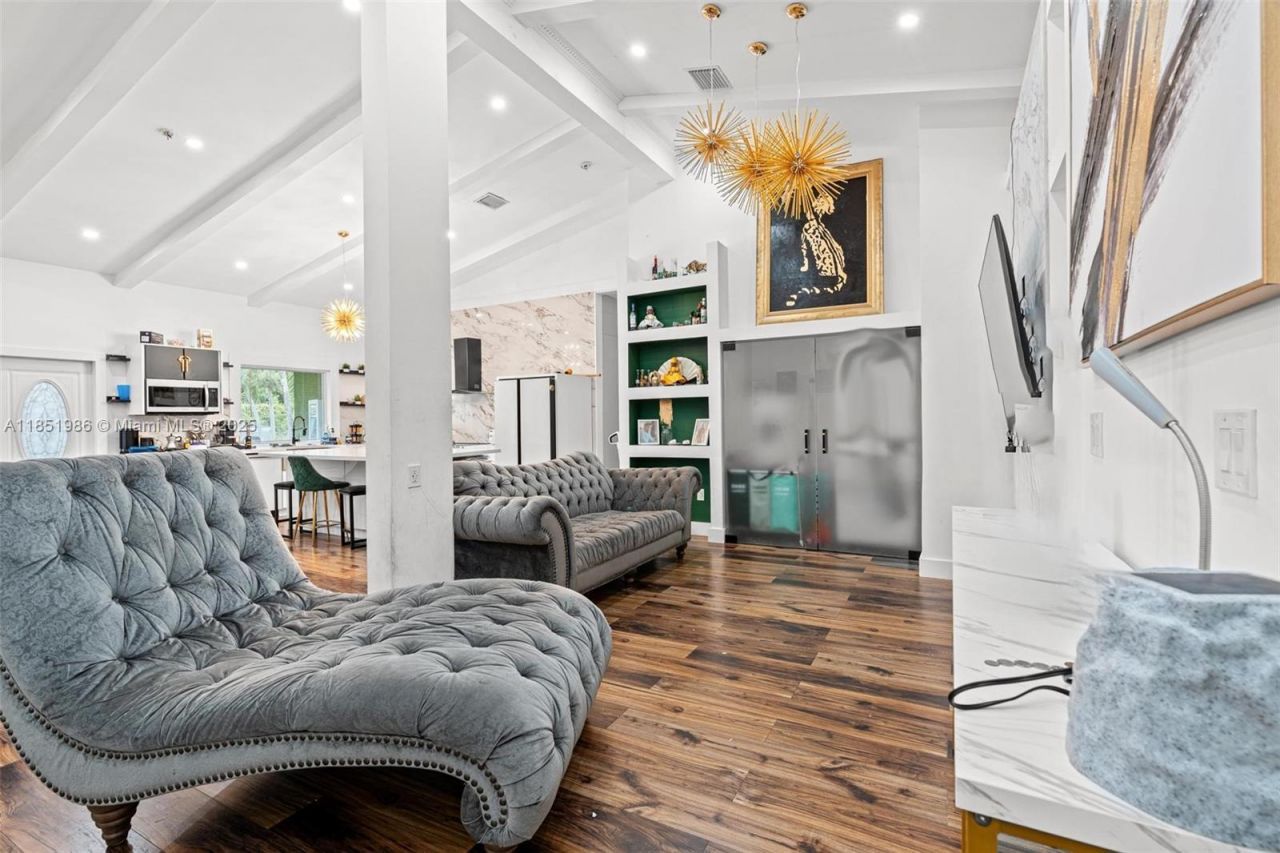 20701 SW 132nd Ct, Miami, FL 33177 Photo