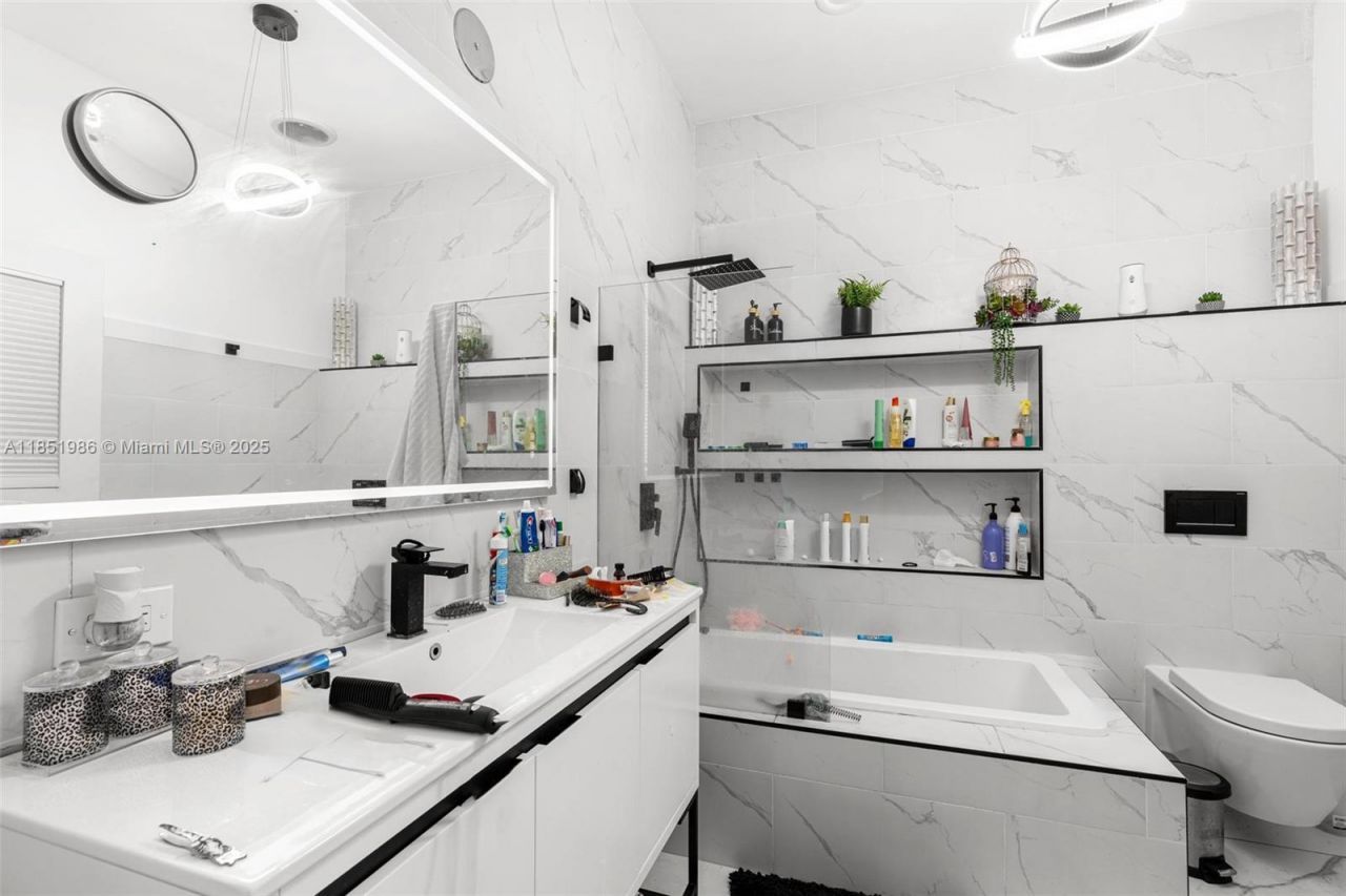 20701 SW 132nd Ct, Miami, FL 33177 Photo