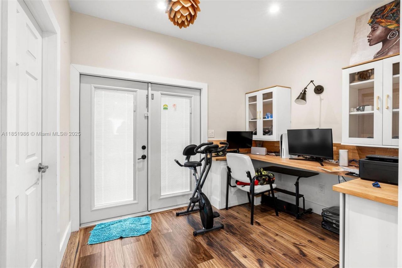 20701 SW 132nd Ct, Miami, FL 33177 Photo