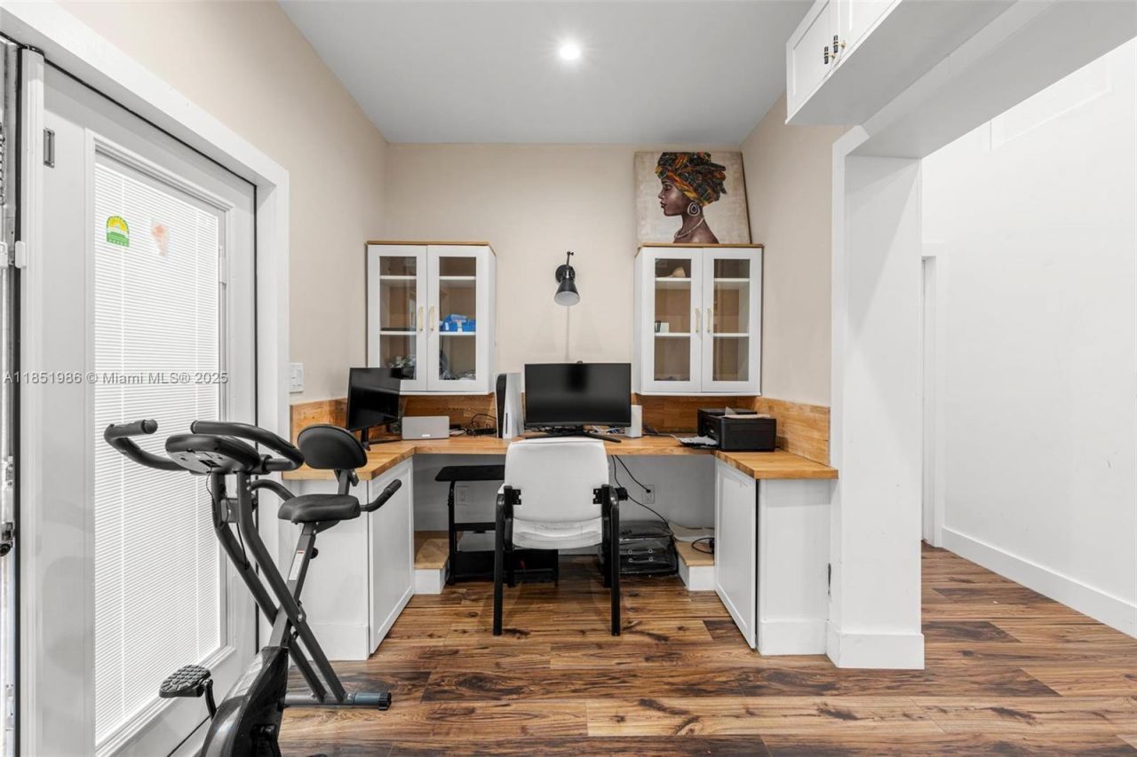 20701 SW 132nd Ct, Miami, FL 33177 Photo