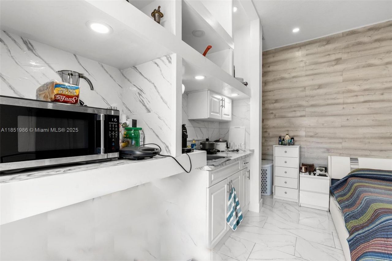 20701 SW 132nd Ct, Miami, FL 33177 Photo