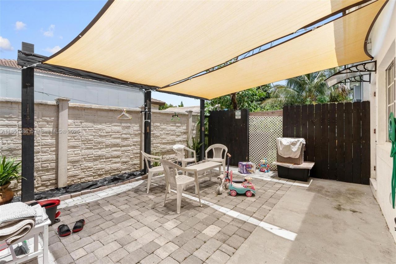 20701 SW 132nd Ct, Miami, FL 33177 Photo