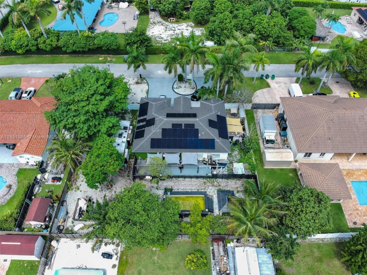 20701 SW 132nd Ct, Miami, FL 33177 Photo