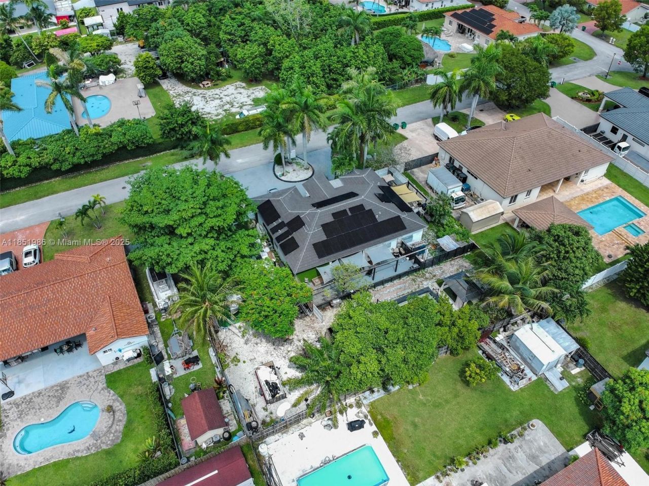 20701 SW 132nd Ct, Miami, FL 33177 Photo