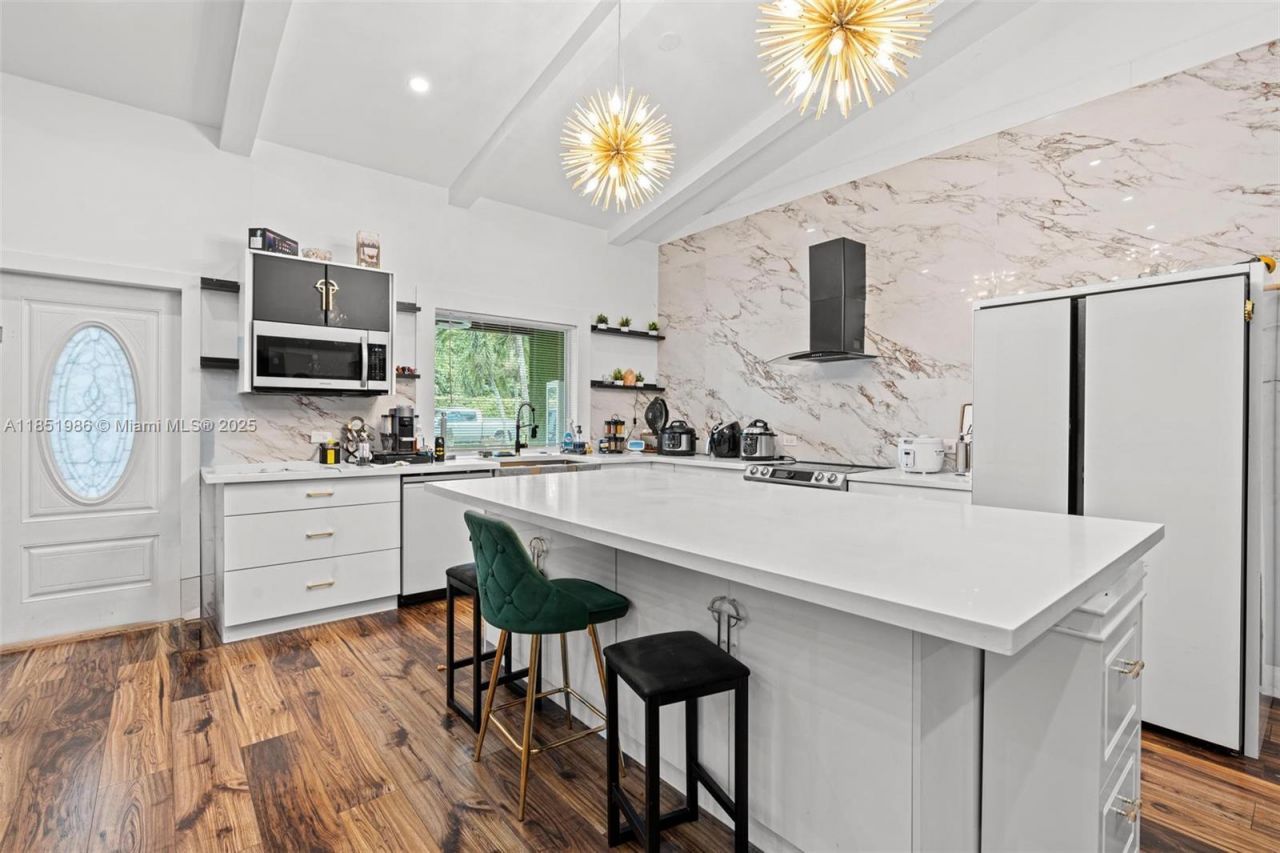 20701 SW 132nd Ct, Miami, FL 33177 Photo