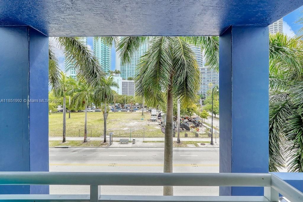 275 NE 18th St, Unit 306, Miami, FL 33132 Photo