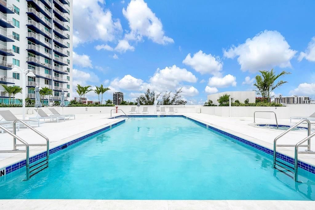 275 NE 18th St, Unit 306, Miami, FL 33132 Photo