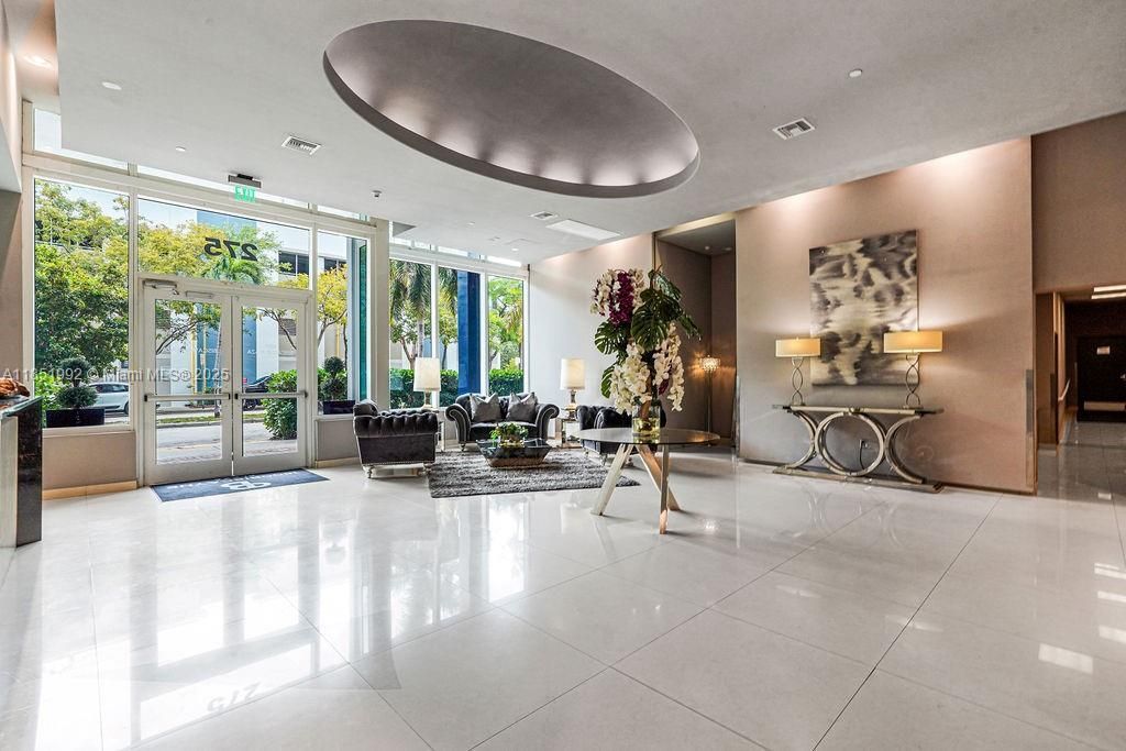 275 NE 18th St, Unit 306, Miami, FL 33132 Photo