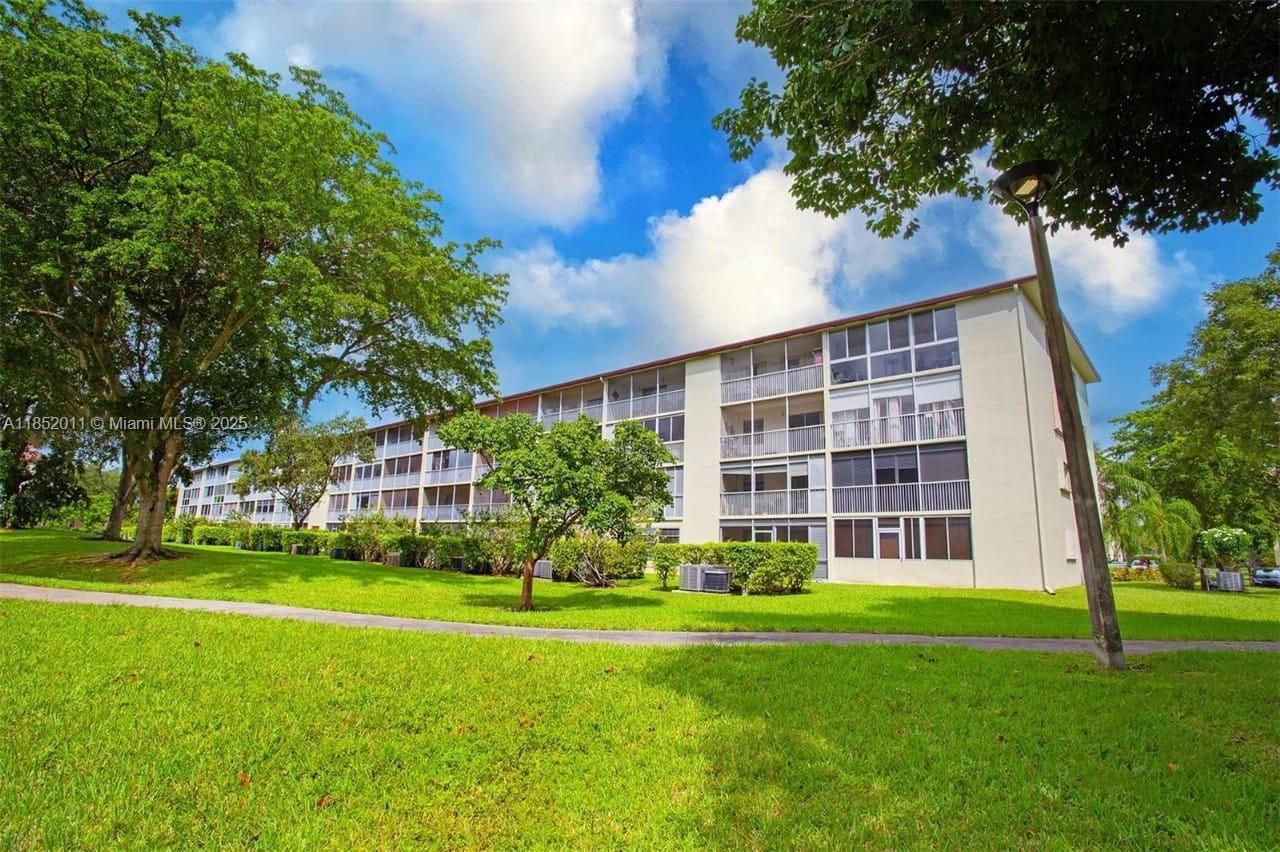 13250 SW 7th Ct, Unit 204L, Pembroke Pines, FL 33027 Photo