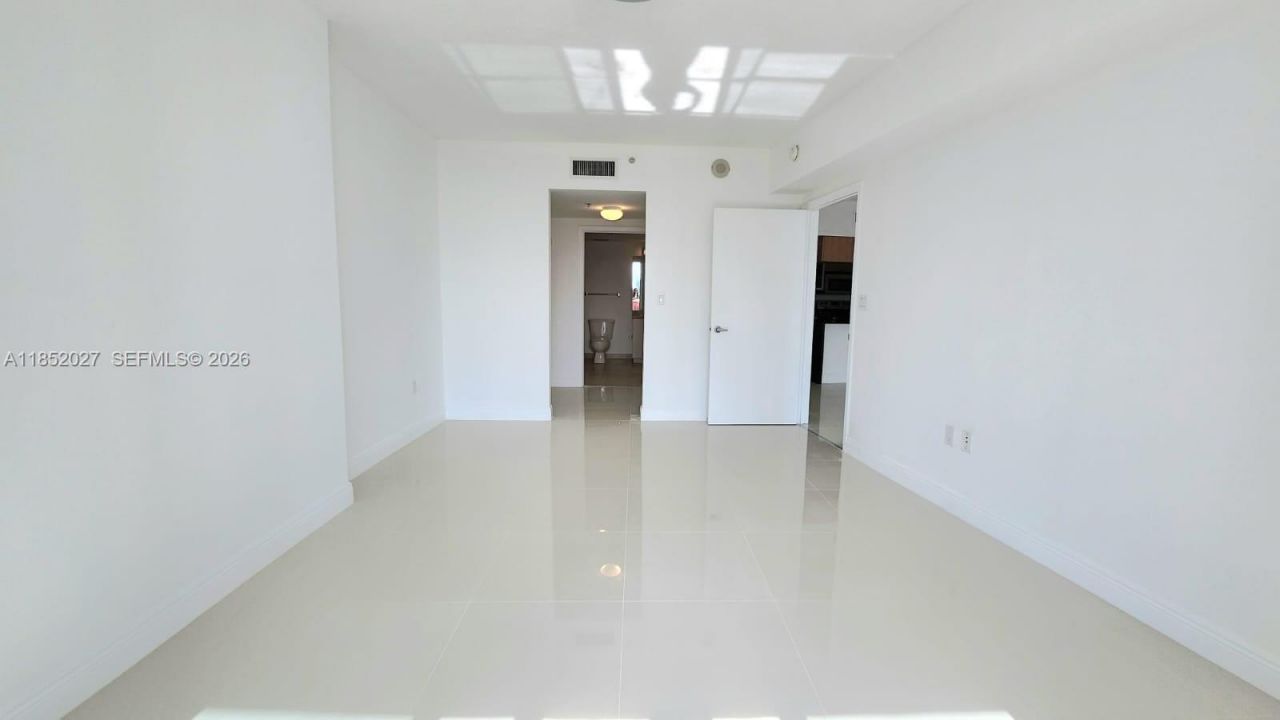 1750 N Bayshore Dr, Unit 2010, Miami, FL 33132 Photo