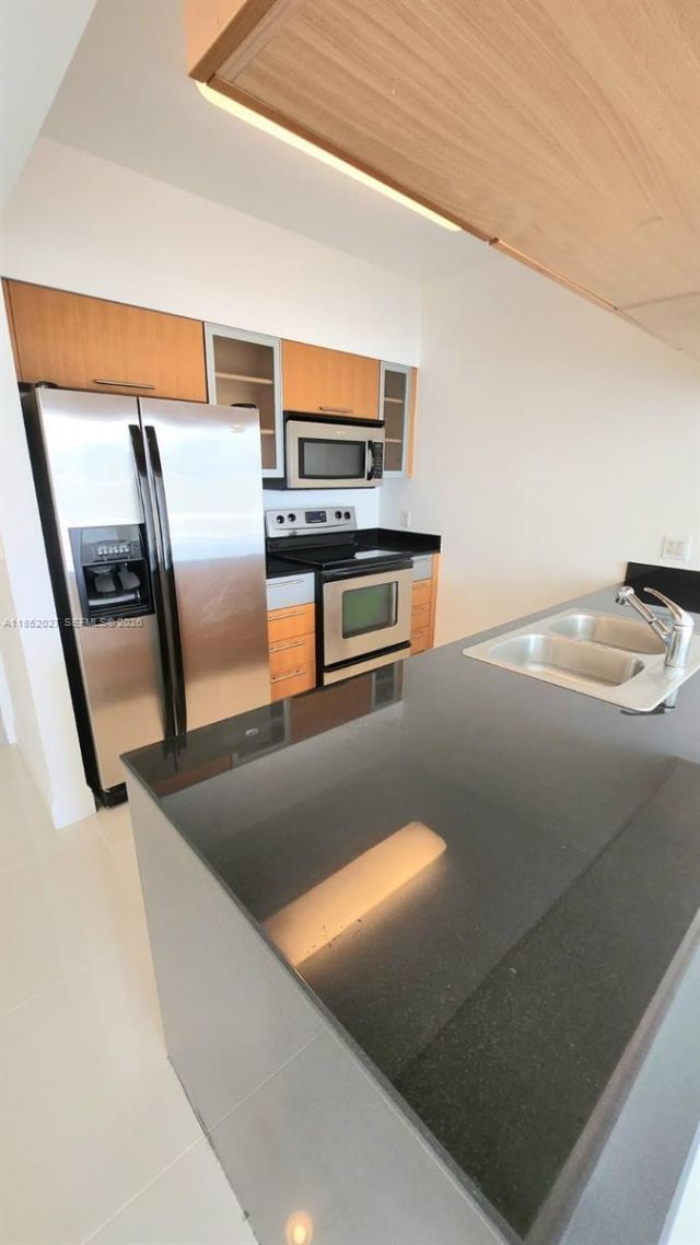 1750 N Bayshore Dr, Unit 2010, Miami, FL 33132 Photo