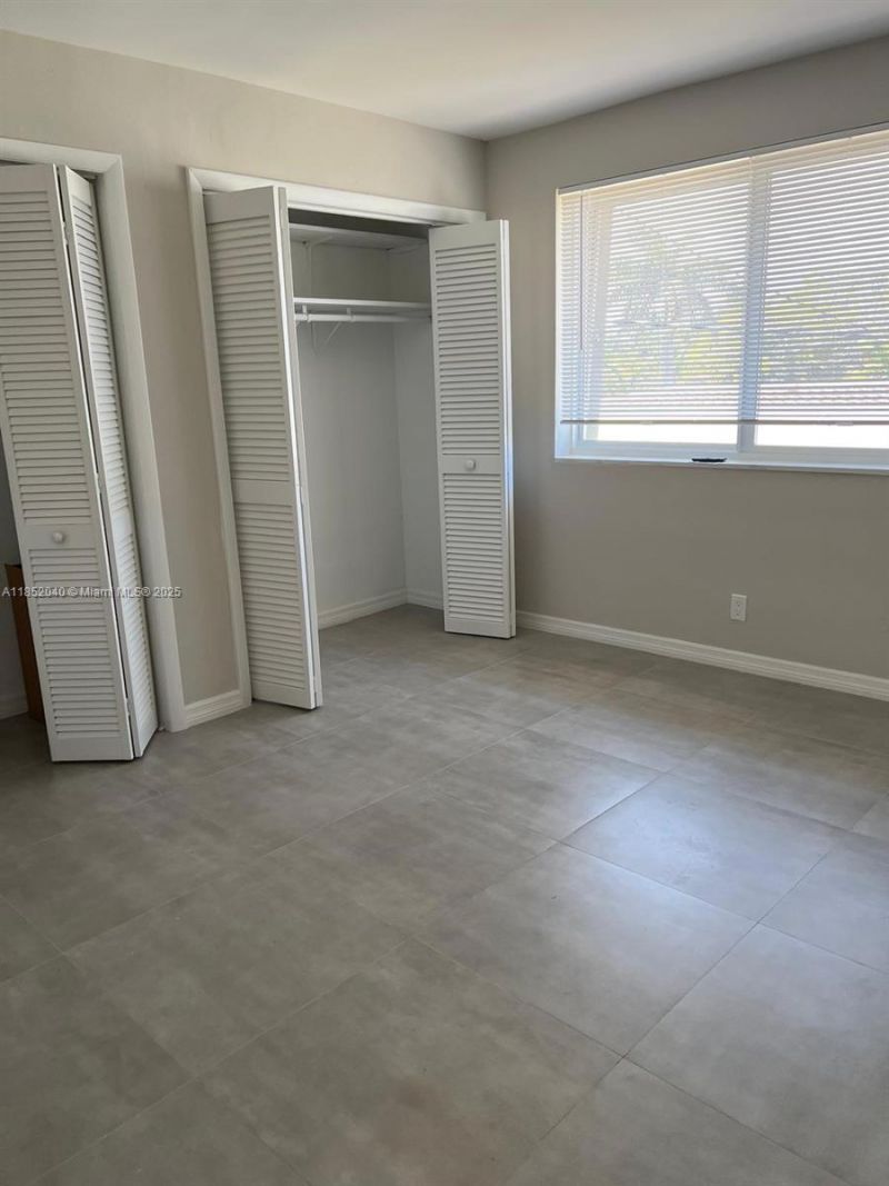 2175 NE 56th St, Unit 211, Fort Lauderdale, FL 33308 Photo