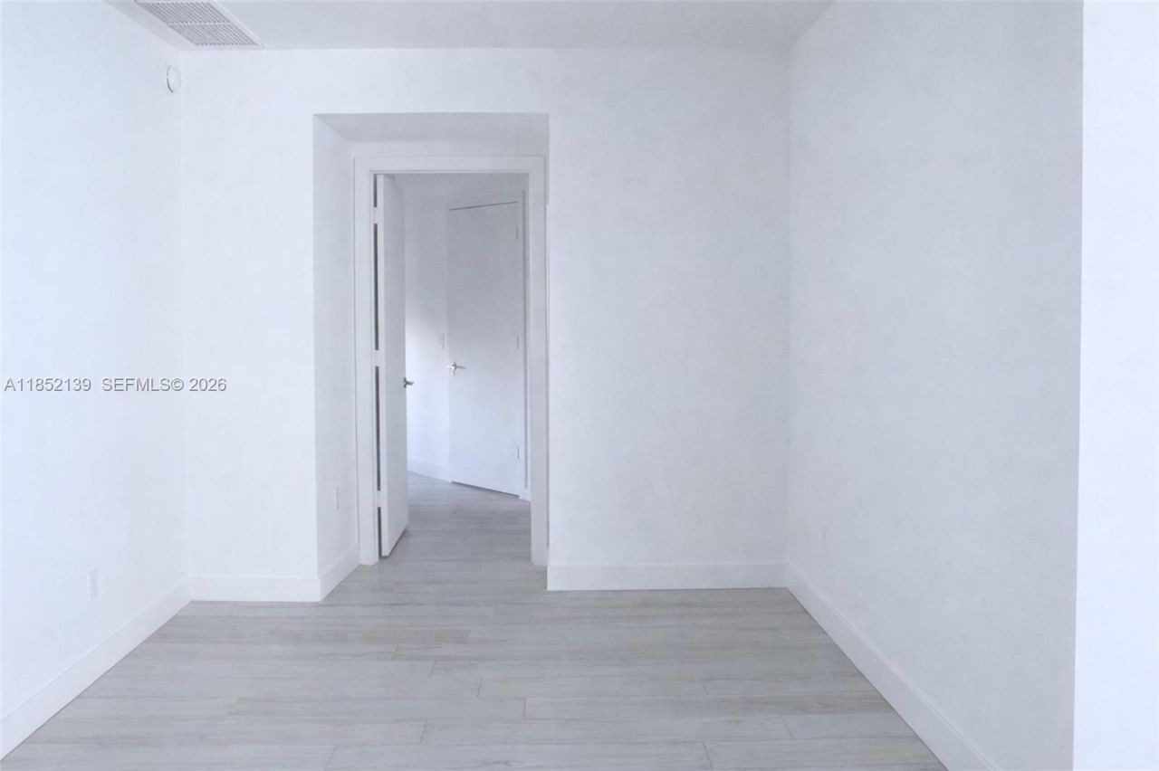 480 NE 31st St, Unit 3301, Miami, FL 33137 Photo