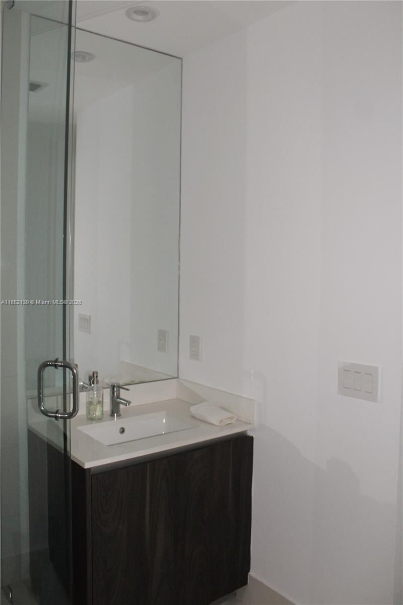 480 NE 31st St, Unit 3301, Miami, FL 33137 Photo