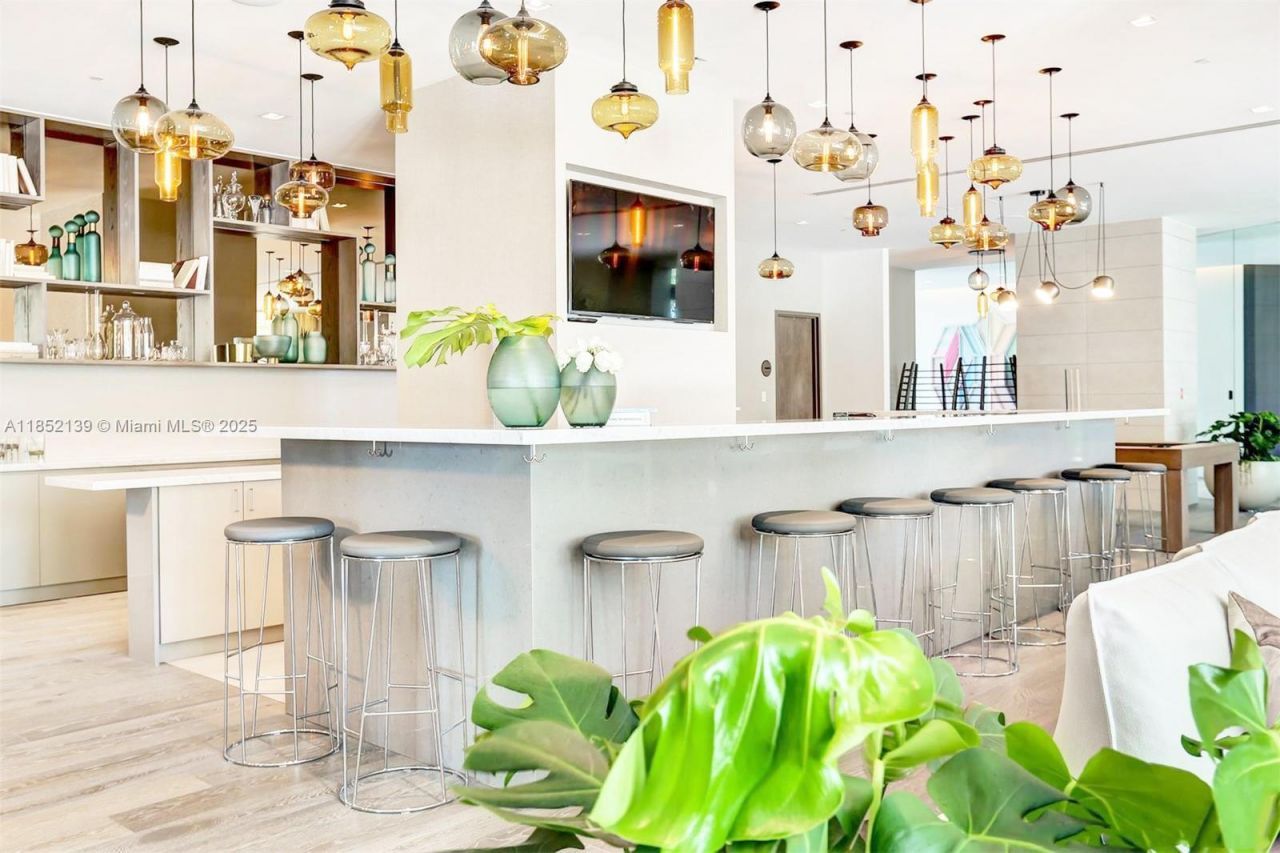 480 NE 31st St, Unit 3301, Miami, FL 33137 Photo