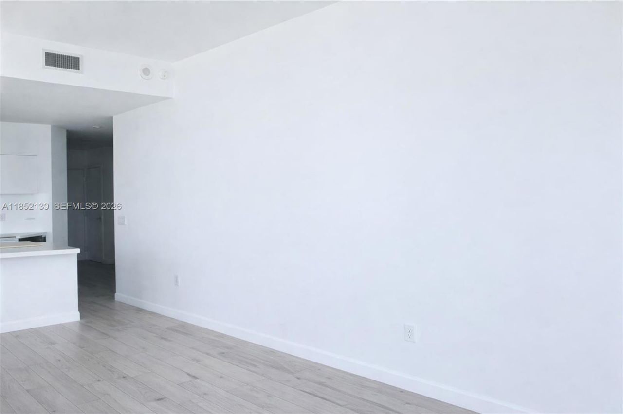 480 NE 31st St, Unit 3301, Miami, FL 33137 Photo