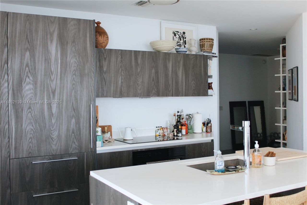 480 NE 31st St, Unit 3301, Miami, FL 33137 Photo