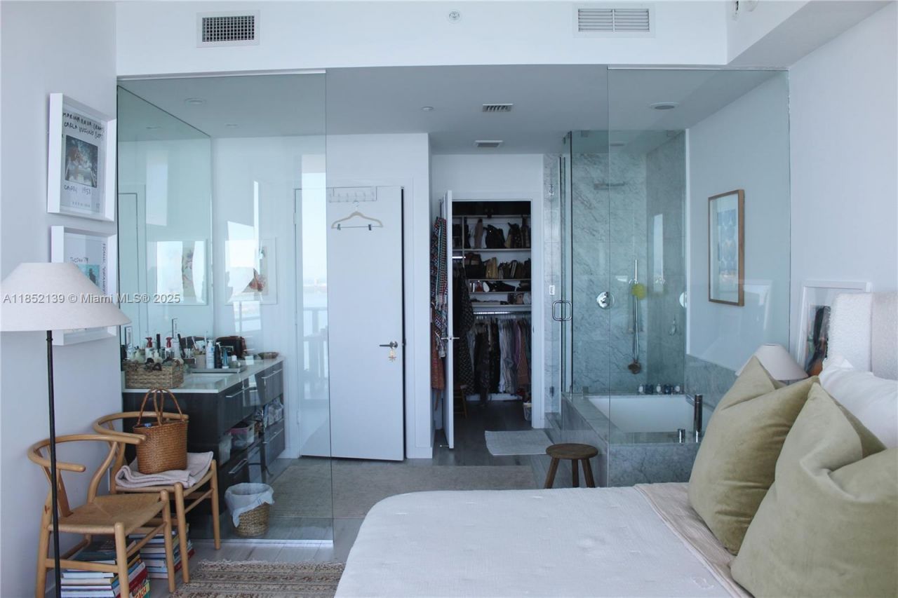 480 NE 31st St, Unit 3301, Miami, FL 33137 Photo