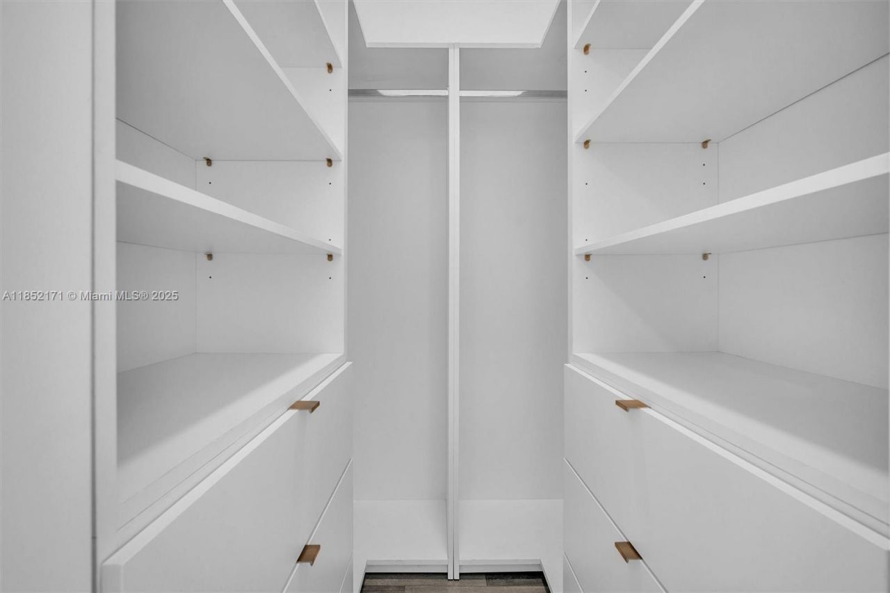 309 NW 7th Ct, Unit 2, Hallandale Beach, FL 33009 Photo