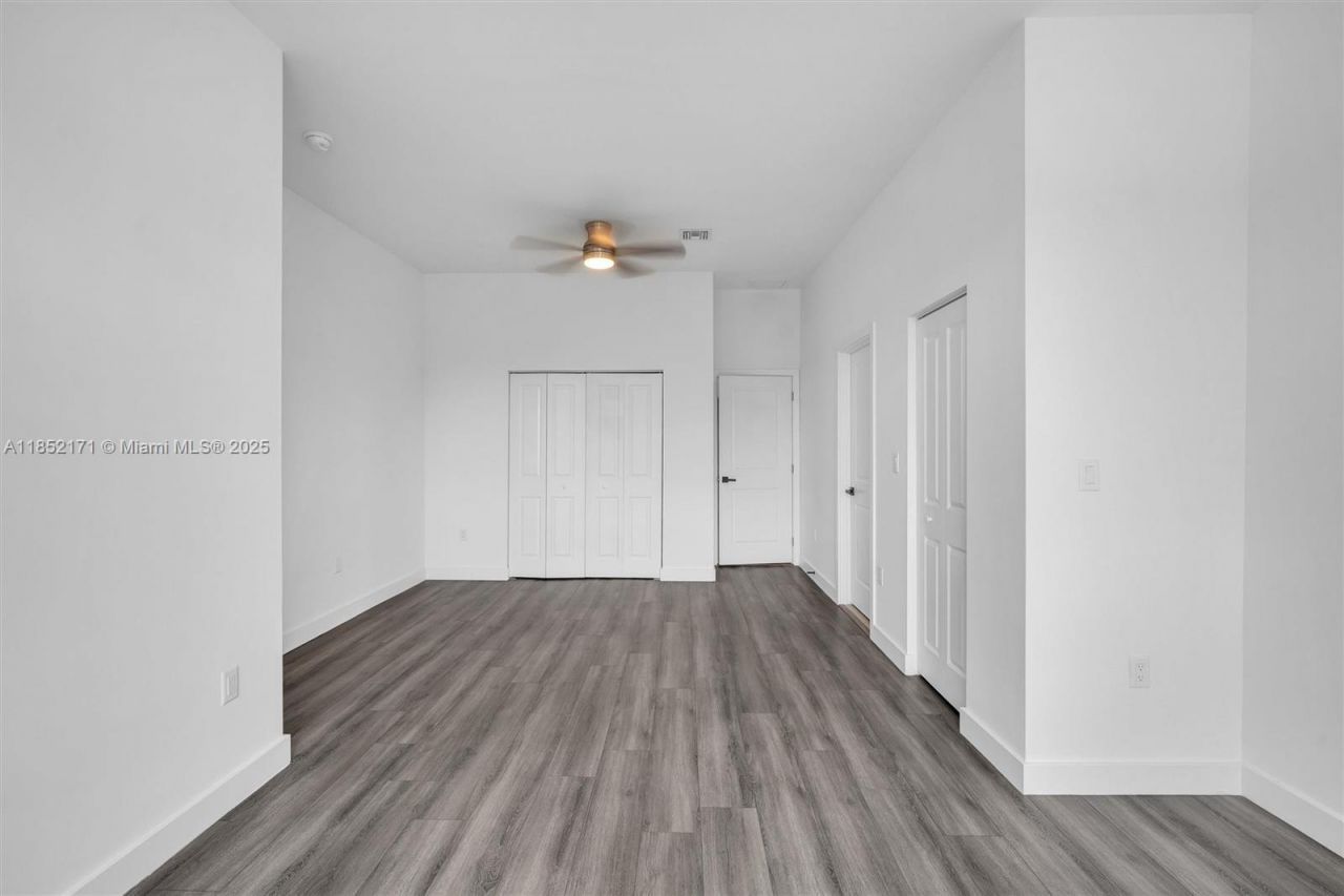 309 NW 7th Ct, Unit 2, Hallandale Beach, FL 33009 Photo