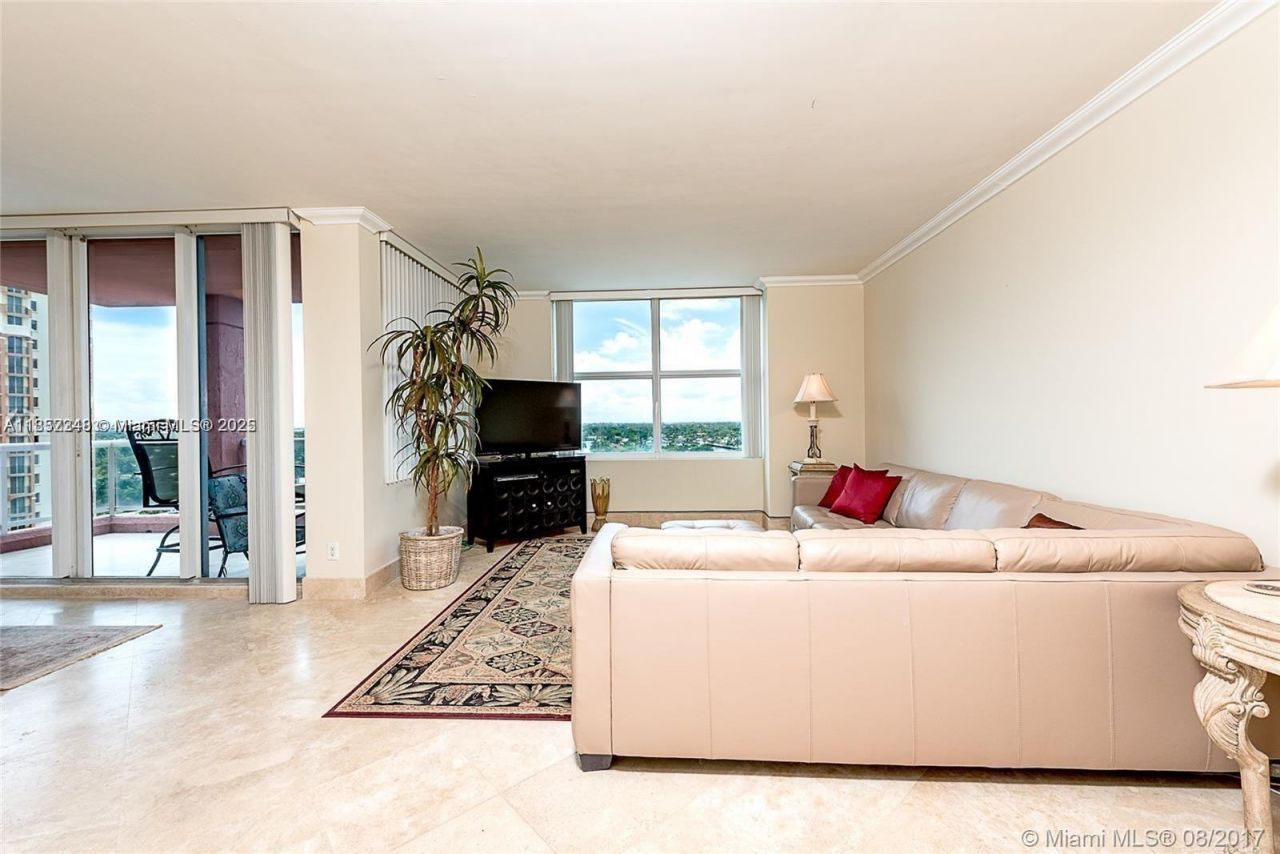 2100 N Ocean Blvd, Unit 9E, Fort Lauderdale, FL 33305 Photo