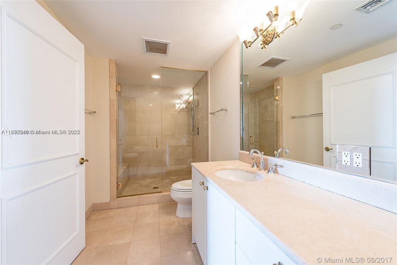 2100 N Ocean Blvd, Unit 9E, Fort Lauderdale, FL 33305 Photo