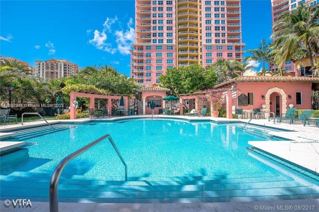 2100 N Ocean Blvd, Unit 9E, Fort Lauderdale, FL 33305 Photo