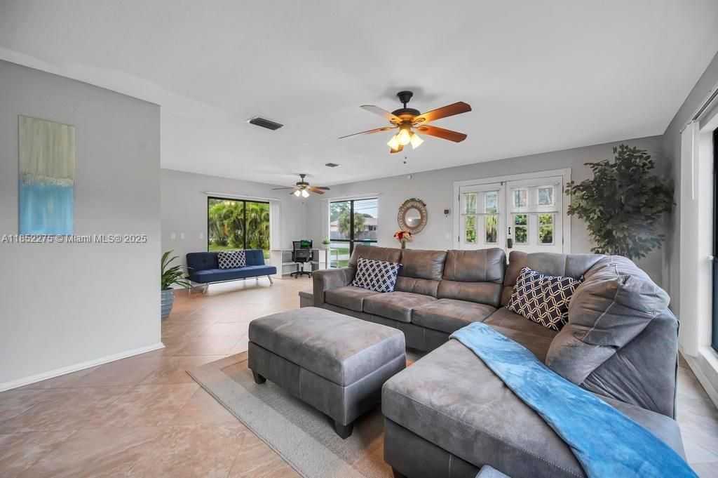 1803 E Easy St, Fort Pierce, FL 34982 Photo