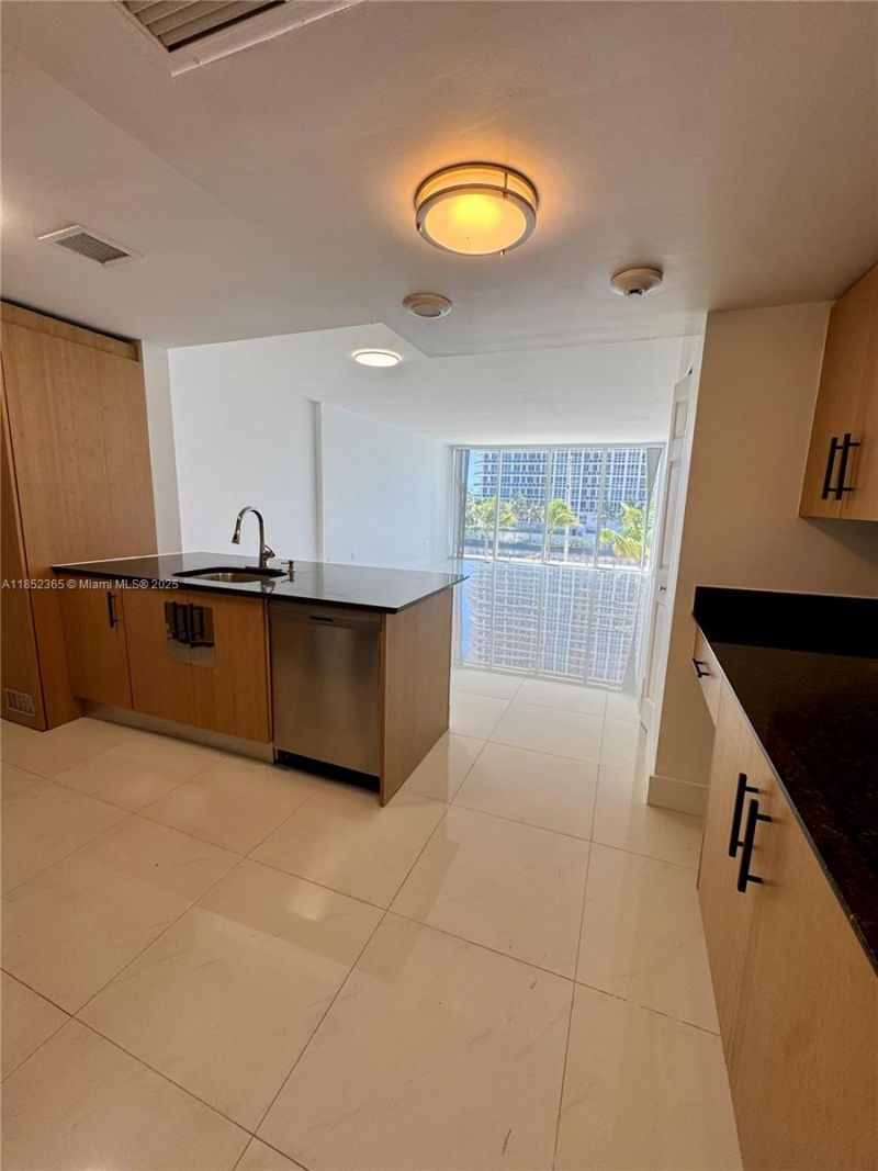 10275 Collins Ave, Unit 316, Bal Harbour, FL 33154 Photo