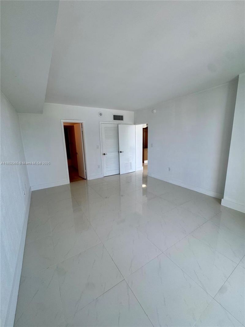 10275 Collins Ave, Unit 316, Bal Harbour, FL 33154 Photo