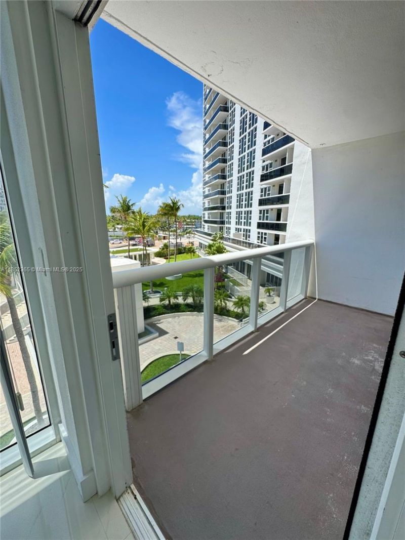 10275 Collins Ave, Unit 316, Bal Harbour, FL 33154 Photo