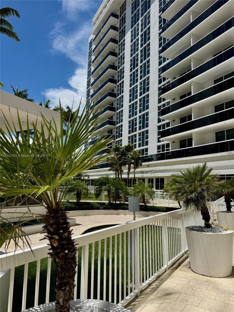 10275 Collins Ave, Unit 316, Bal Harbour, FL 33154 Photo