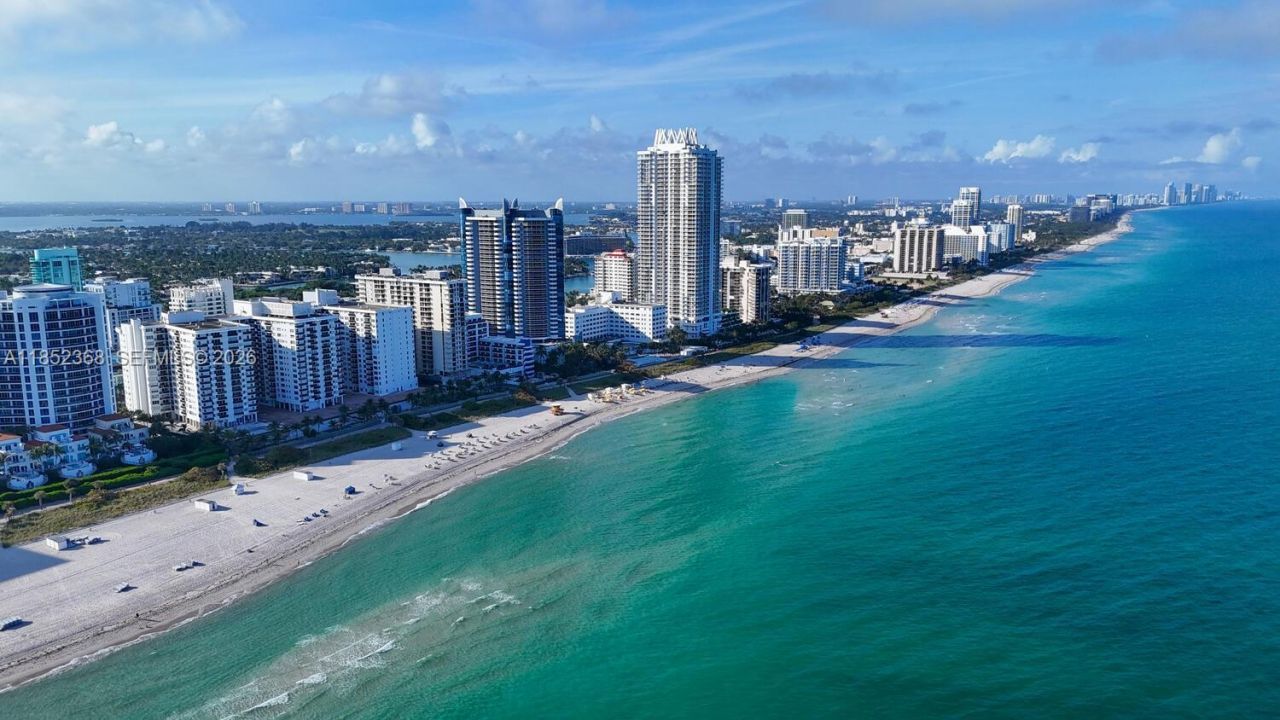 6039 Collins Ave, Unit 311, Miami Beach, FL 33140 Photo