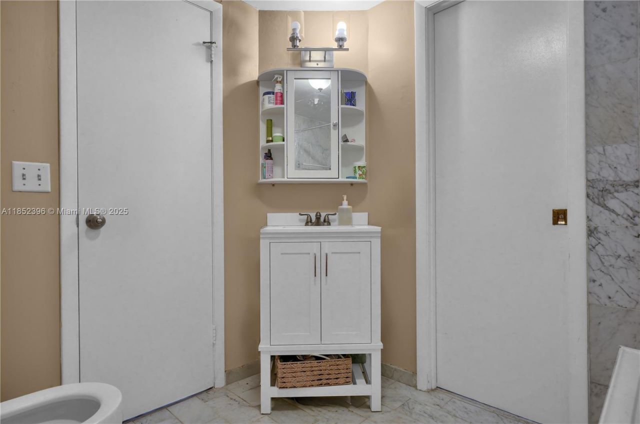 10194 SW 77th Ct, Miami, FL 33156 Photo