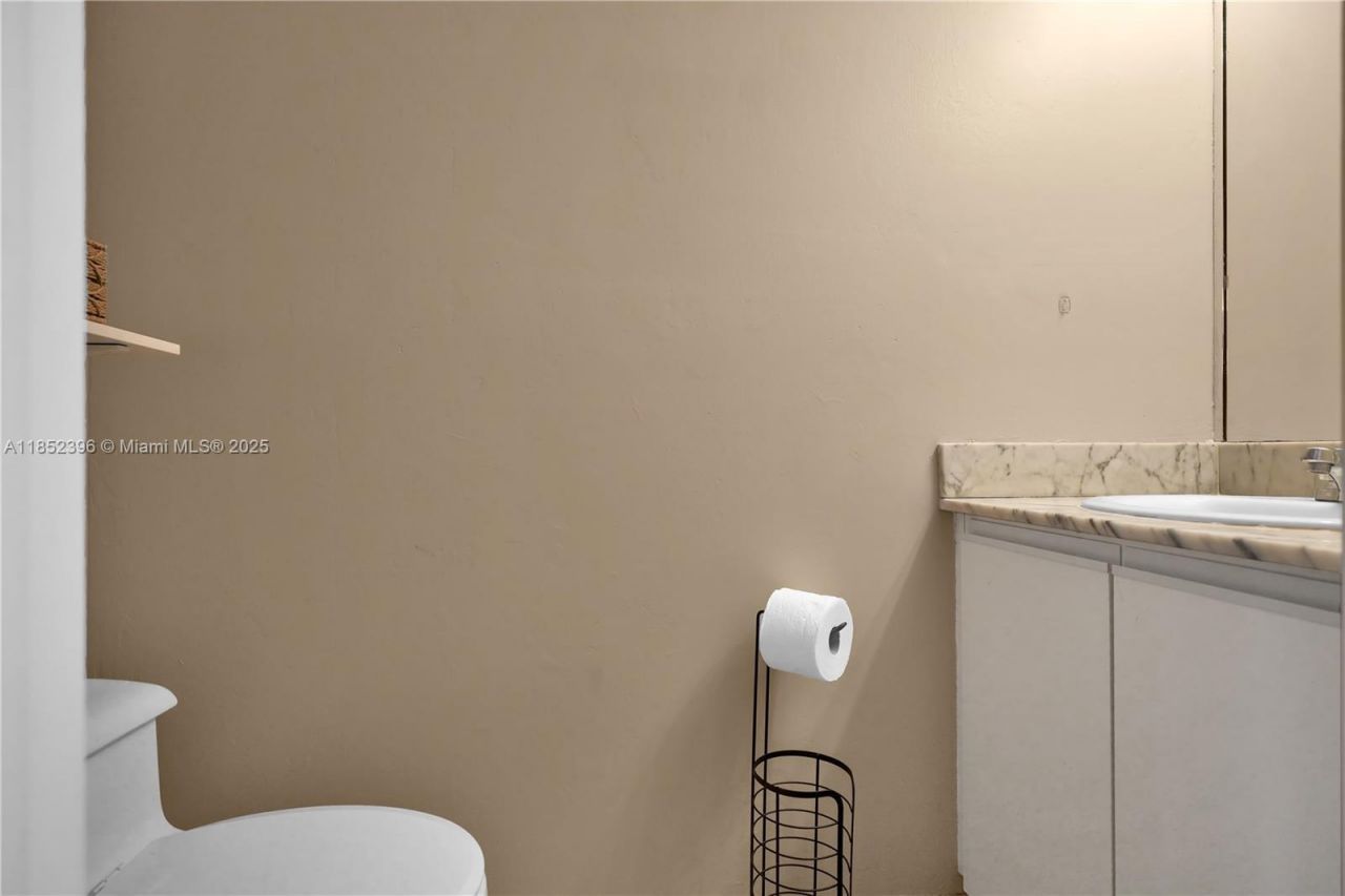 10194 SW 77th Ct, Miami, FL 33156 Photo