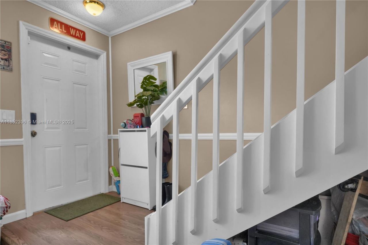 10194 SW 77th Ct, Miami, FL 33156 Photo