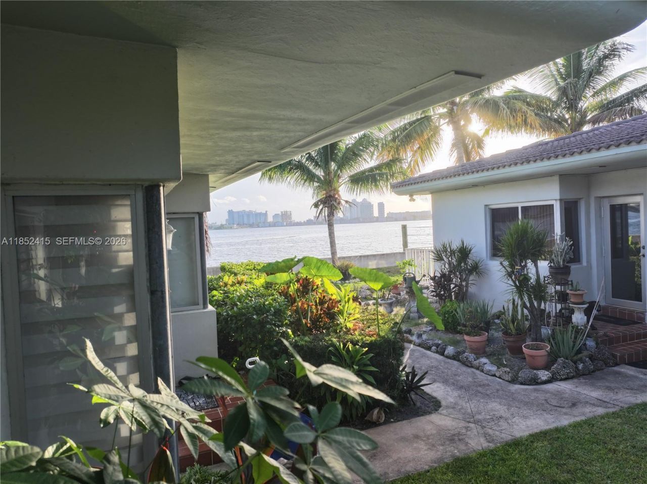 2200 Bay Dr, Unit 3, Miami Beach, FL 33141 Photo