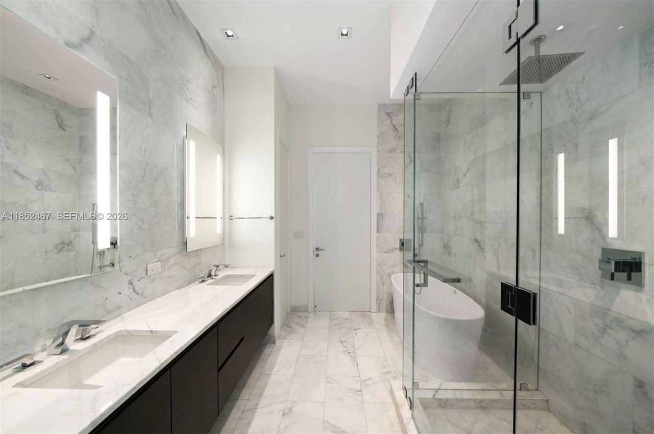 1451 Brickell Ave, Unit 5302, Miami, FL 33131 Photo