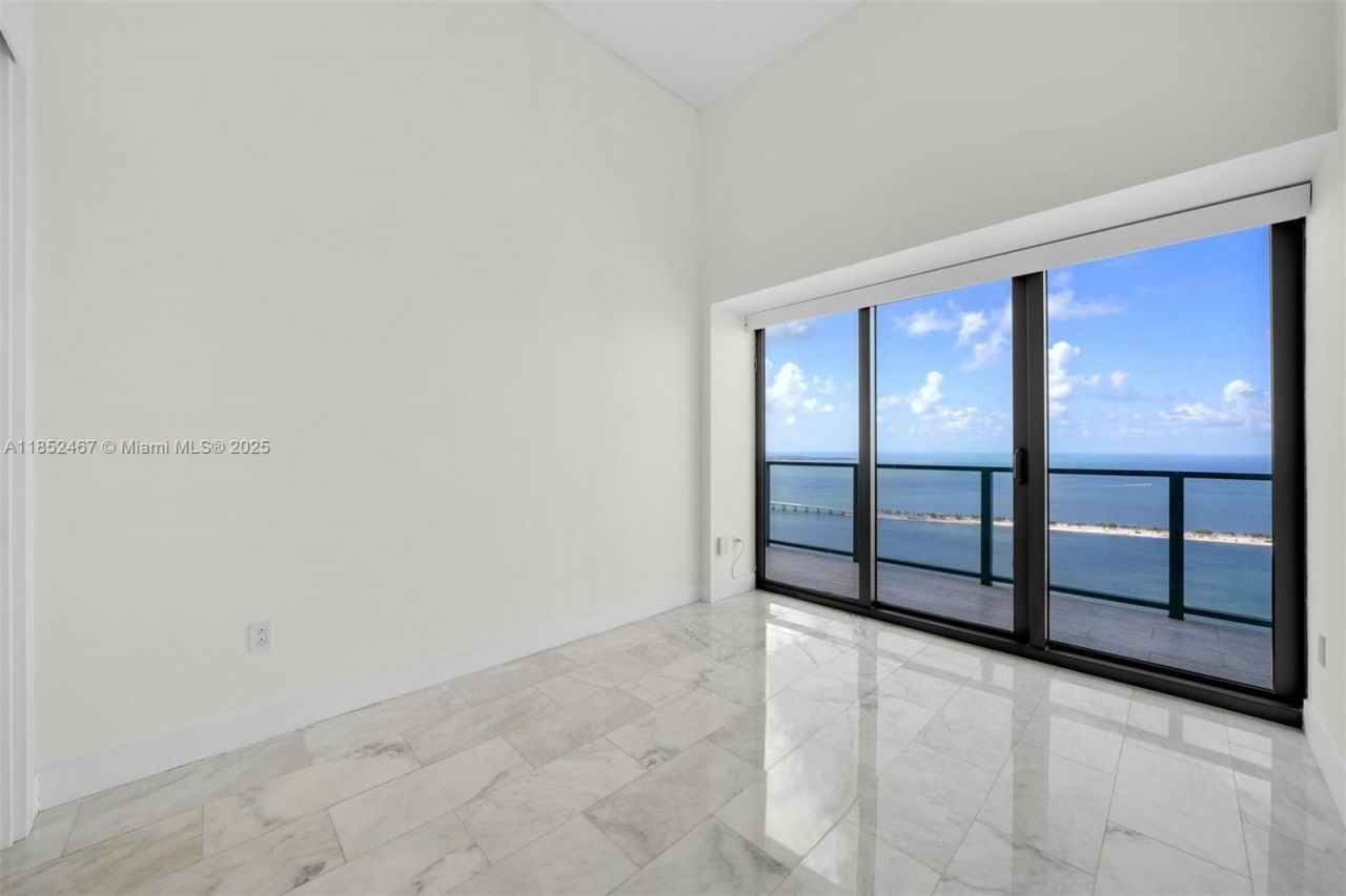 1451 Brickell Ave, Unit 5302, Miami, FL 33131 Photo