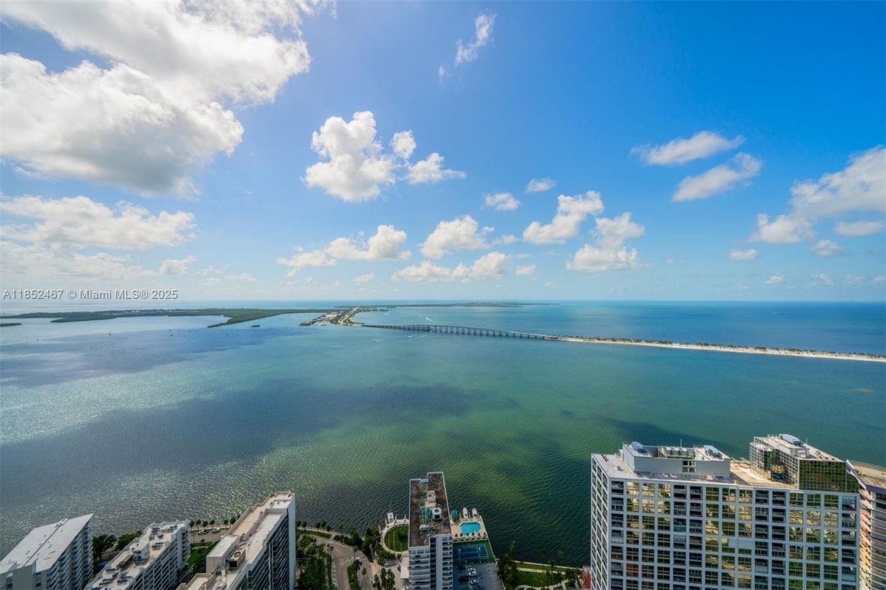 1451 Brickell Ave, Unit 5302, Miami, FL 33131 Photo