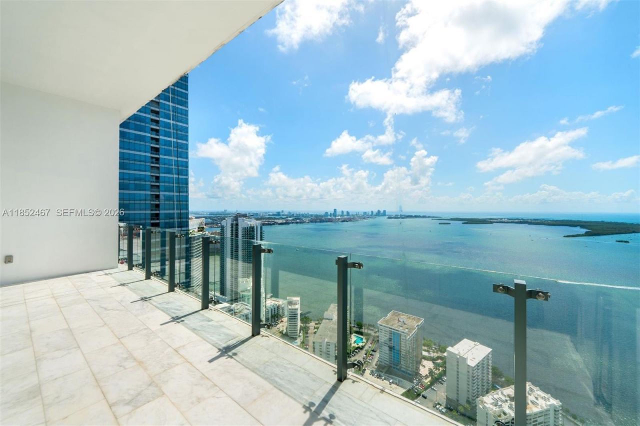 1451 Brickell Ave, Unit 5302, Miami, FL 33131 Photo