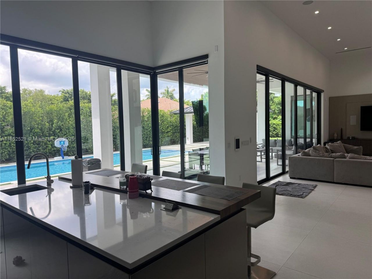 9600 SW 66th St, Miami, FL 33173 Photo