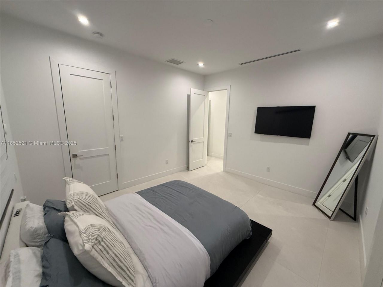 9600 SW 66th St, Miami, FL 33173 Photo