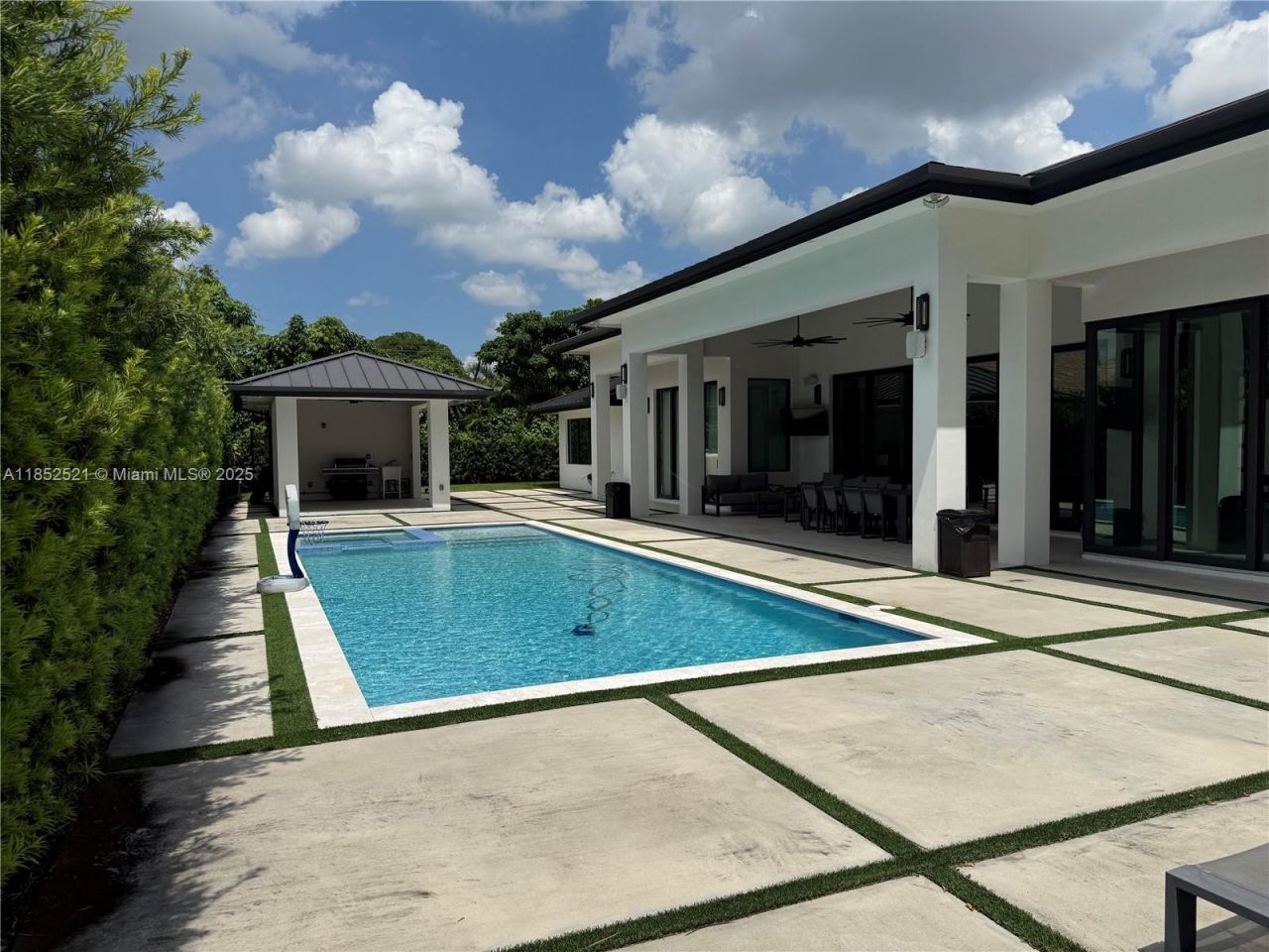 9600 SW 66th St, Miami, FL 33173 Photo