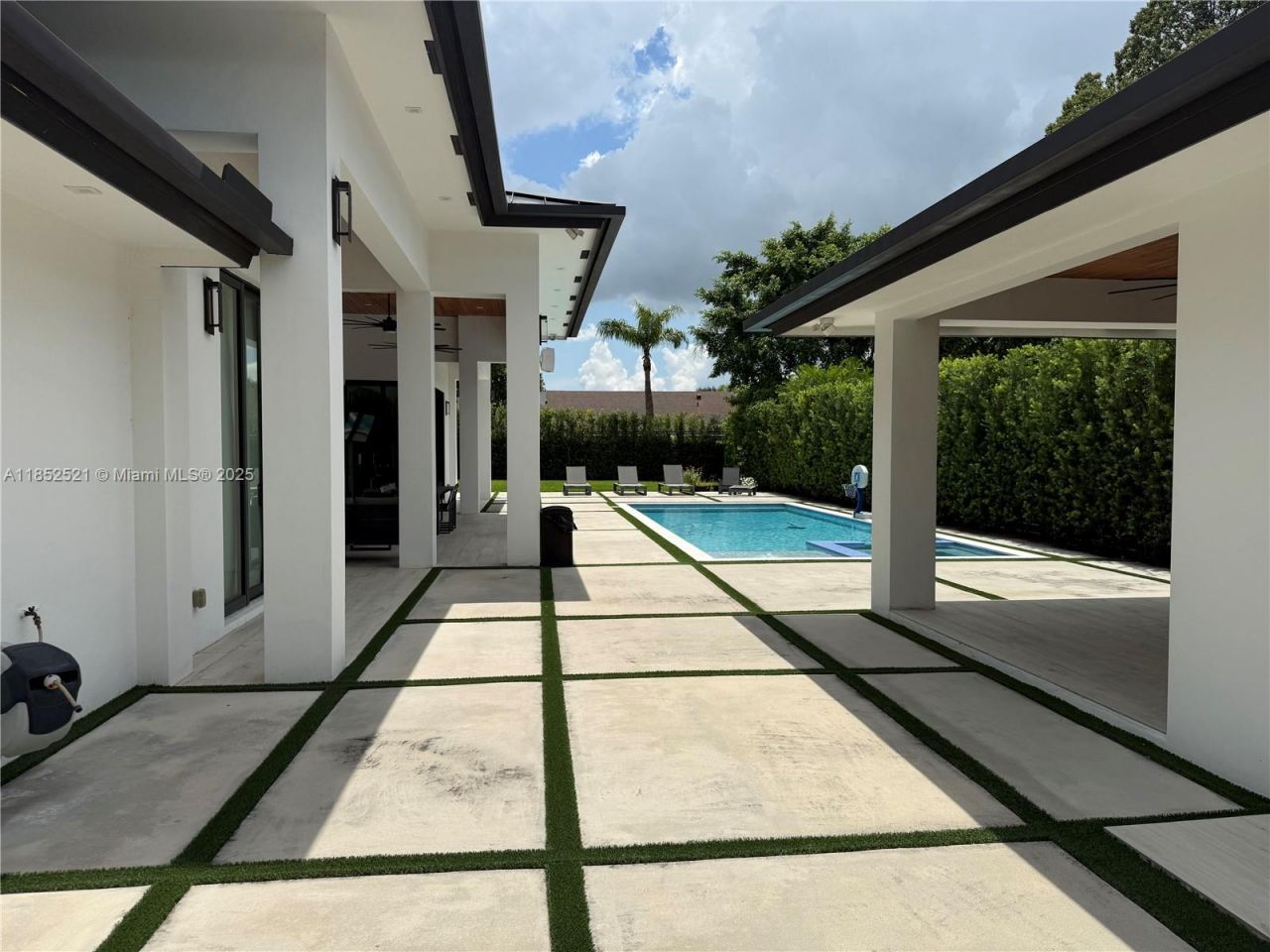 9600 SW 66th St, Miami, FL 33173 Photo