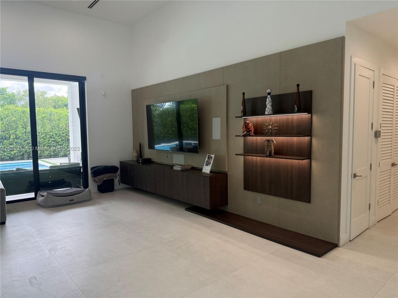 9600 SW 66th St, Miami, FL 33173 Photo