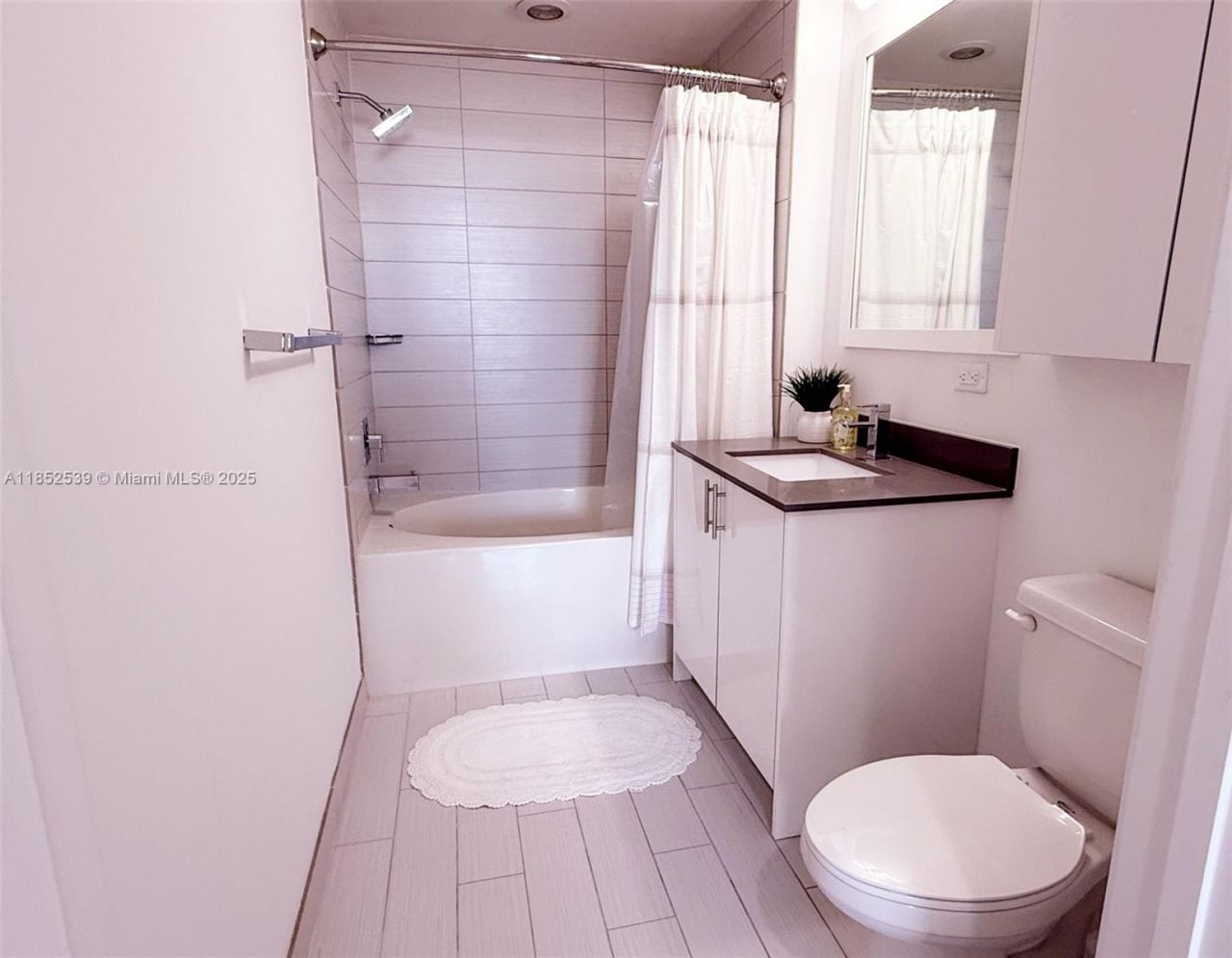 999 SW 1st Ave, Unit 2611, Miami, FL 33130 Photo